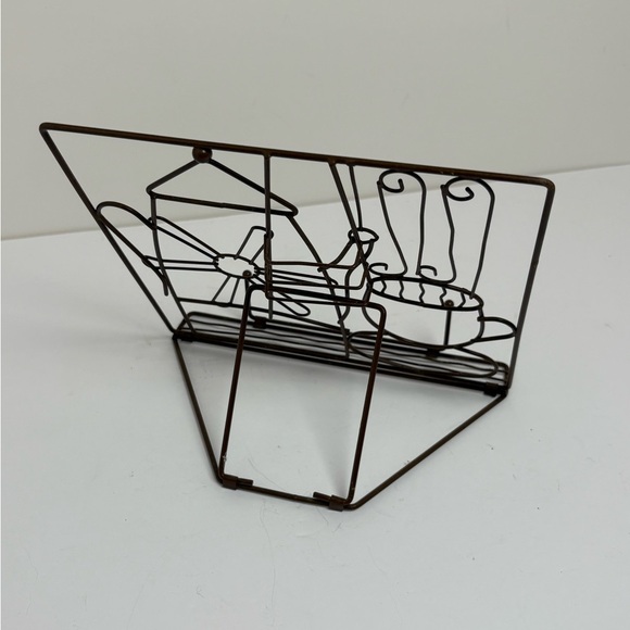 Adorable Tea Motif Brown Metal Cookboook Stand - Picture 2 of 11